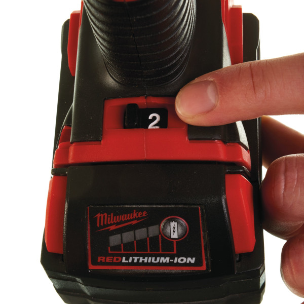 Шуруповерт кутовий акумуляторний 1/4" HEX MILWAUKEE, M18 BRAID-0, 81Нм (каркас, картонне пакування) Шуруповерт кутовий акумуляторний 1/4" HEX MILWAUKEE, M18 BRAID-0, 81Нм (каркас, картонне пакування)