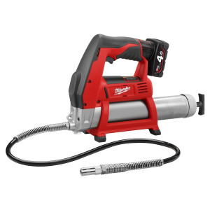 Шприц для змащування акумуляторний MILWAUKEE, M12 GG-401B (зарядний пристрій, 1 акумулятор М12 В4 4Ач, алюмінієва туба, сумка)
