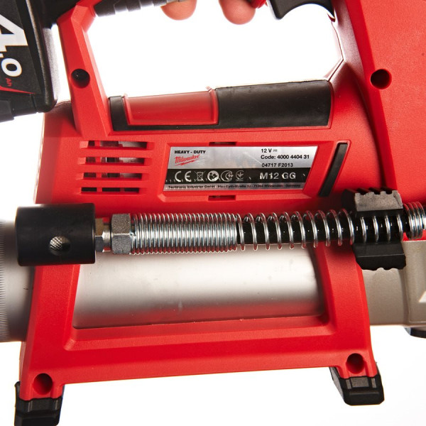 Шприц для змащування акумуляторний MILWAUKEE, M12 GG-401B (зарядний пристрій, 1 акумулятор М12 В4 4Ач, алюмінієва туба, сумка) Шприц для змащування акумуляторний MILWAUKEE, M12 GG-401B (зарядний пристрій, 1 акумулятор М12 В4 4Ач, алюмінієва туба, сумка)