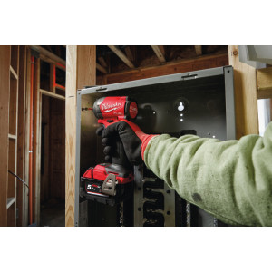 Шуруповерт ударний акумуляторний безщітковий 1/4" HEX MILWAUKEE, M18 FID3-0X, 226Нм (каркас, кліпса для ременя, тримач для біт,