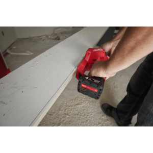 Рубанок акумуляторний безщітковий MILWAUKEE, M12 BLP-402X (зарядний пристрій С12, 2 акумулятори М12 В4 4Аг, HDкейс)