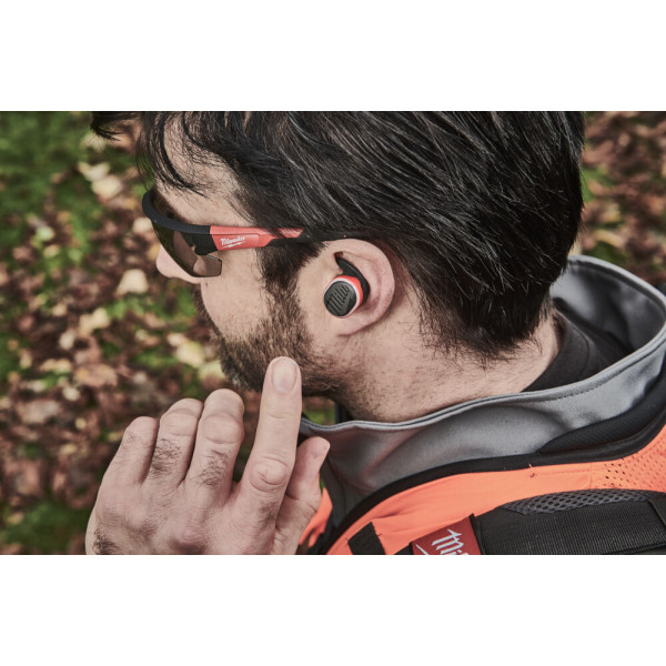 Навушники акумуляторні для роботи, з захистом слуху MILWAUKEE L4 RLEPB-301 USB Bluetooth Навушники акумуляторні для роботи, з захистом слуху MILWAUKEE L4 RLEPB-301 USB Bluetooth