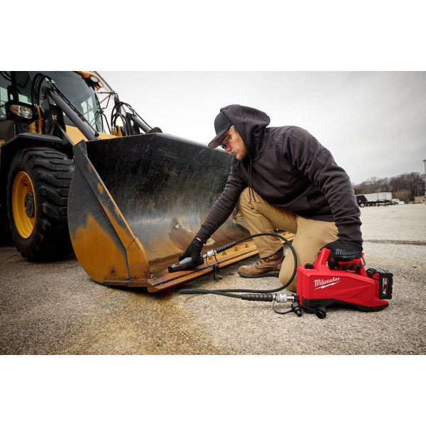 Насос гідравлічний акумуляторний MILWAUKEE, M18 HMP700-501 (зарядний пристрій М12-18 FC, 1 акумулятор М18 В5 5Аг)