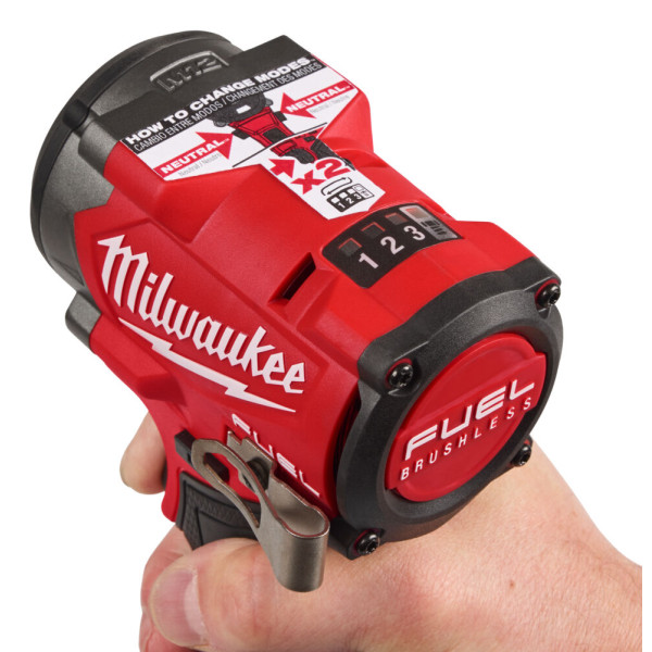Гайковерт акумуляторний безщітковий 3/8'' MILWAUKEE, M12 FCIWF38G3-0, 745Нм, з кільцем (каркас, кліпса на ремінь, картонне пакув Гайковерт акумуляторний безщітковий 3/8'' MILWAUKEE, M12 FCIWF38G3-0, 745Нм, з кільцем (каркас, кліпса на ремінь, картонне пакув