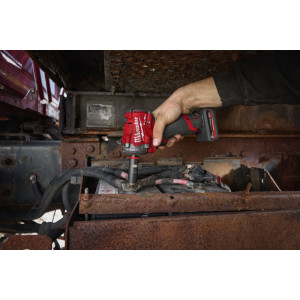 Гайковерт акумуляторний безщітковий 3/8'' MILWAUKEE, M12 FCIWF38G3-502X, 745Нм, з кільцем (зарядний пристрій С12 С, 2 акумулятор