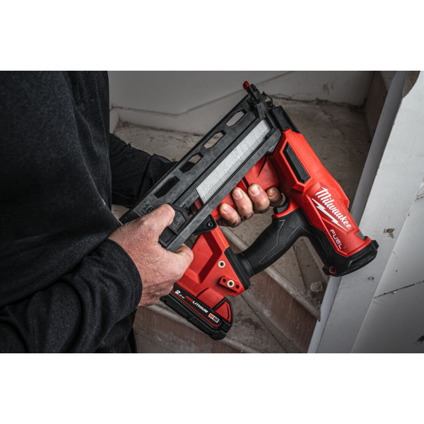 Пістолет цвяхозабивний акумуляторний безщітковий MILWAUKEE, M18 FN16GA-0, 32-64мм (каркас, картонне пакування) Пістолет цвяхозабивний акумуляторний безщітковий MILWAUKEE, M18 FN16GA-0, 32-64мм (каркас, картонне пакування)