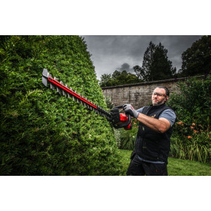 Кущоріз акумуляторний безщітковий MILWAUKEE, M18 FHET60G2-802, лезо 60см (зарядний пристрій M12-18 FC, 2 акумулятори М18 FВ8 8Аг
