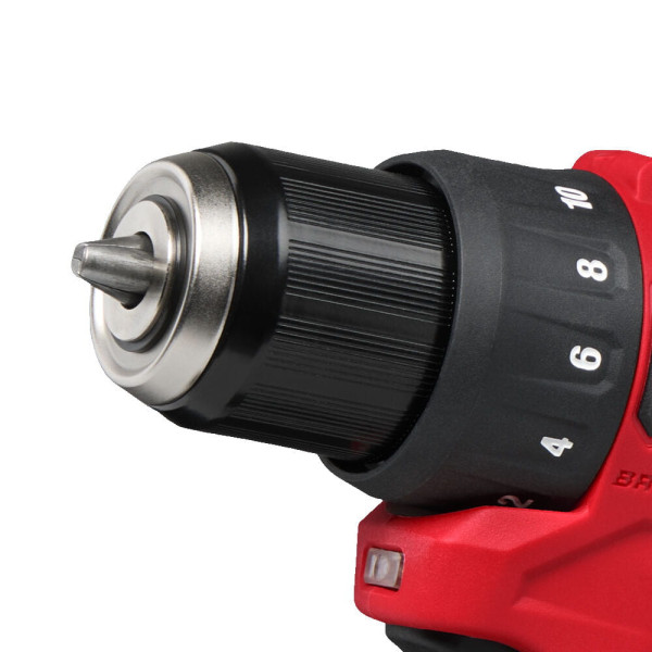 Дриль-шуруповерт акумуляторний MILWAUKEE M12 BLDDRC-402C, 40Нм (зарядний пристрій С12, 2 акумулятори М12 В4 4Аг, кліпса для реме