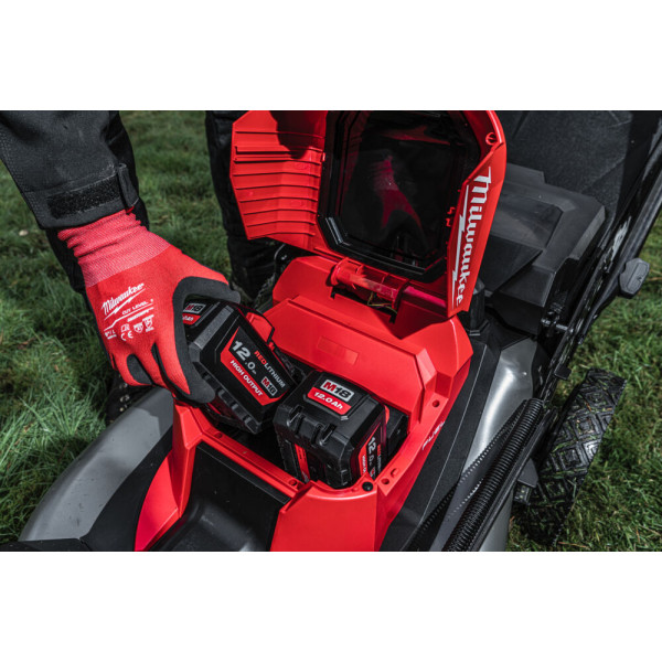 Газонокосарка акумуляторна безщіткова самохідна MILWAUKEE, M18 F2LM53-122 (2х18В), 53см (зарядний пристрій M18 DBSC, 2 акумулято Газонокосарка акумуляторна безщіткова самохідна MILWAUKEE, M18 F2LM53-122 (2х18В), 53см (зарядний пристрій M18 DBSC, 2 акумулято