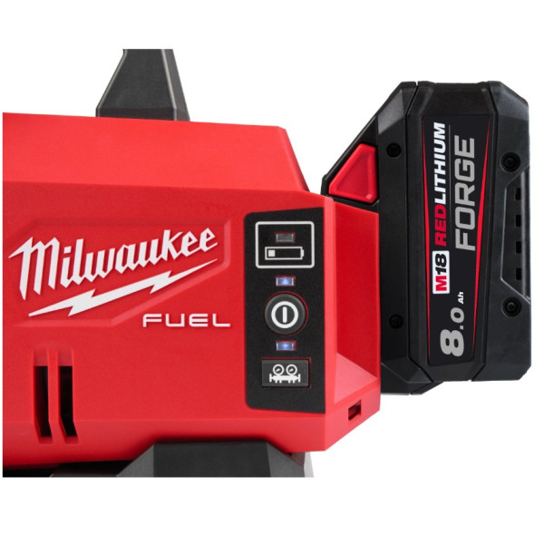 Насос вакуумний акумуляторний MILWAUKEE, M18 FVP5-801 з адаптером (зарядний пристрій M12-18 FC, 1 акумулятор М18 FB8 8Аг) Насос вакуумний акумуляторний MILWAUKEE, M18 FVP5-801 з адаптером (зарядний пристрій M12-18 FC, 1 акумулятор М18 FB8 8Аг)
