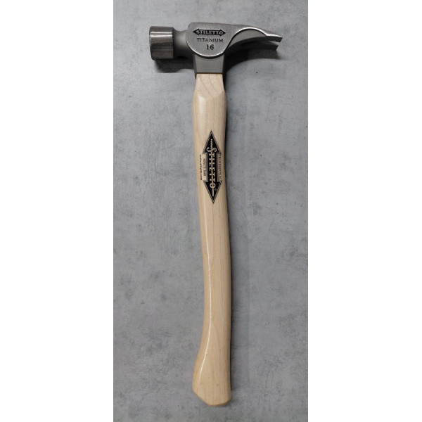 Молоток титановий з рукояттю гіккори MILWAUKEE STILETTO Ti16SC-H16