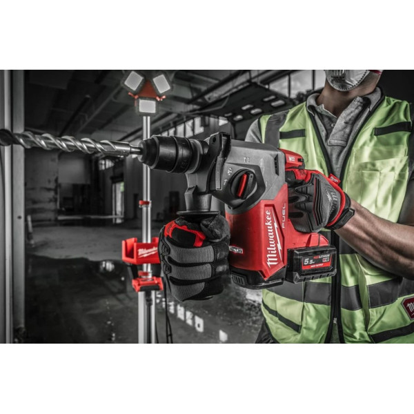 Перфоратор акумуляторний безщітковий SDS-PLUS MILWAUKEE, M18 FHX-0X. 2,5Дж (каркас, патрон FIXTEC 13мм, HDкейс) Перфоратор акумуляторний безщітковий SDS-PLUS MILWAUKEE, M18 FHX-0X. 2,5Дж (каркас, патрон FIXTEC 13мм, HDкейс)