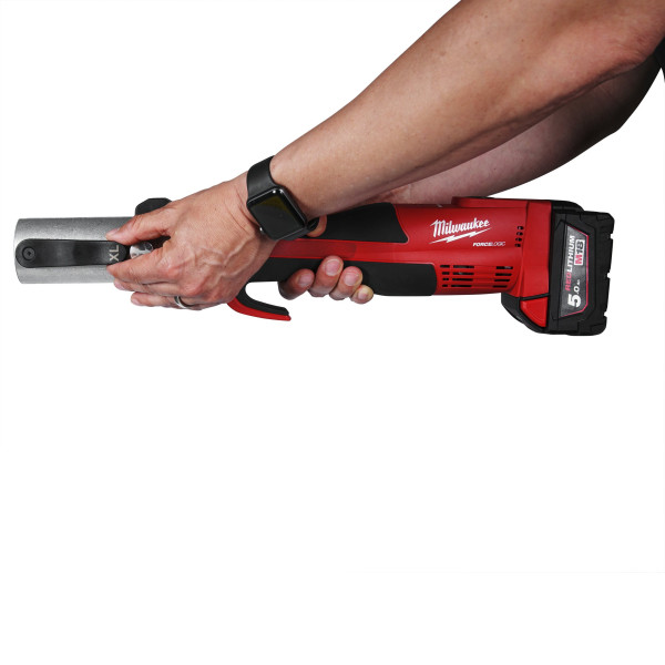 Обтискач гідравлічний акумуляторний для труб MILWAUKEE, M18 BLHPTXL-502C XL (зарядний пристрій M12-18 FC, 2 акумулятори М18 В5 5 Обтискач гідравлічний акумуляторний для труб MILWAUKEE, M18 BLHPTXL-502C XL (зарядний пристрій M12-18 FC, 2 акумулятори М18 В5 5