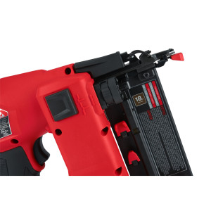 Пістолет цвяхозабивний акумуляторний безщітковий MILWAUKEE, M18 FN18GS-202X (зарядний пристрій M12-18 FC, 2 акумулятори М18 В2 2