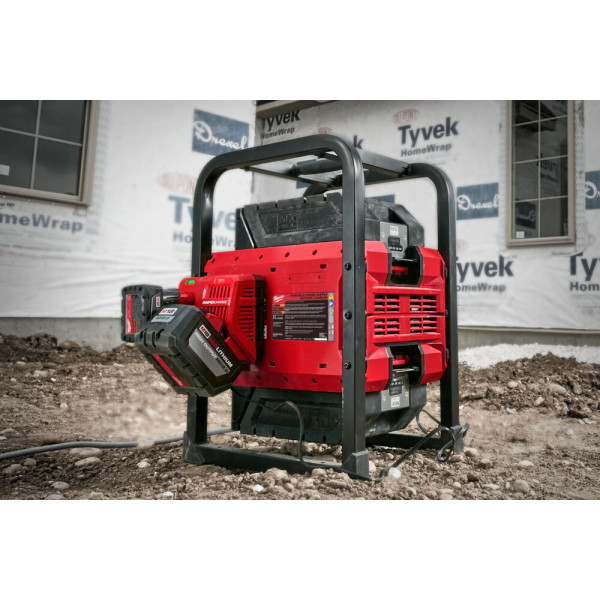 Інвертор напруги акумуляторний MILWAUKEE, MXF PS-602, 864Втч (2 акумулятори MXF XC406 6Аг) Інвертор напруги акумуляторний MILWAUKEE, MXF PS-602, 864Втч (2 акумулятори MXF XC406 6Аг)