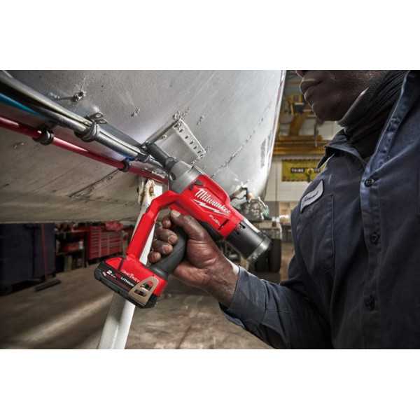 Заклепочник акумуляторний безщітковий MILWAUKEE M18 ONEFPRT-202X, діаметр заклепок 4,8-7,0мм (зарядний.пристрій М12-18 FC, 2 аку Заклепочник акумуляторний безщітковий MILWAUKEE M18 ONEFPRT-202X, діаметр заклепок 4,8-7,0мм (зарядний.пристрій М12-18 FC, 2 аку