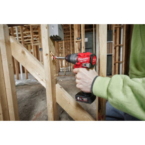 Дриль-шуруповерт акумуляторний MILWAUKEE, M12 FDD2-402X (зарядний пристрій С12 С, 2 акумулятори М12 В4 4Аг, кліпса для ременя, H
