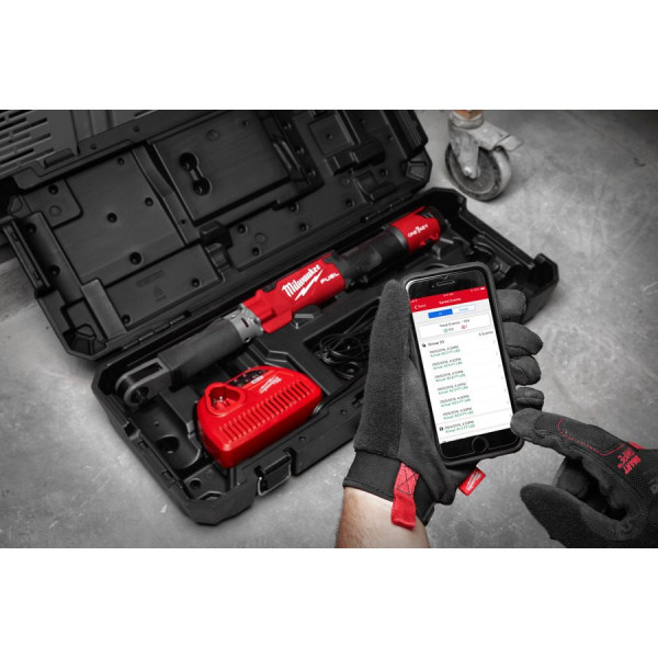 Ключ динамометричний електронний 3/8'' MILWAUKEE, M12 ONEFTR38-0C (13,6-135,6Нм) (каркас, кейс) Ключ динамометричний електронний 3/8'' MILWAUKEE, M12 ONEFTR38-0C (13,6-135,6Нм) (каркас, кейс)