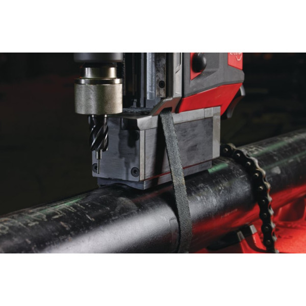 Дриль на магнітній станині безщітковий акумуляторний MILWAUKEE, M18 FMDP-502C (зарядний пристрій М12-18 FC, 2 акумулятори М18 В5