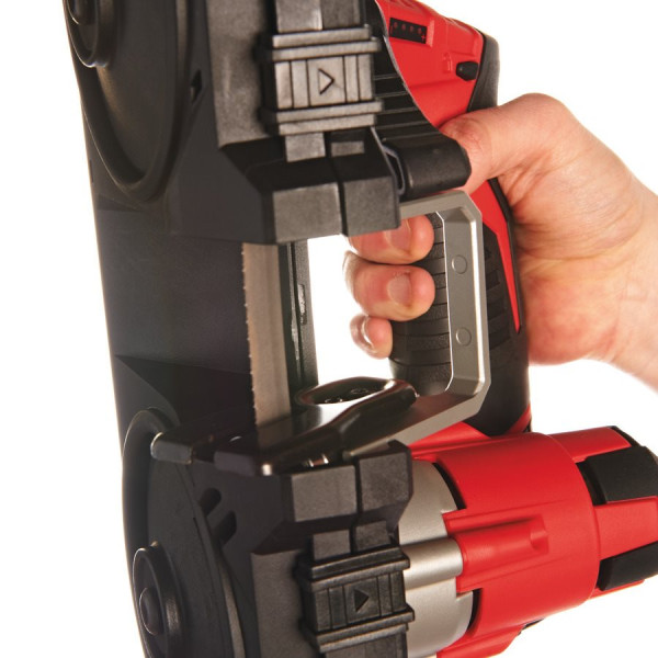 Пила стрічкова акумуляторна MILWAUKEE, M12 BS-402C (зарядний пристрій С12 С, 2 акумулятори М12 В4 4Ач, полотно, кейс) Пила стрічкова акумуляторна MILWAUKEE, M12 BS-402C (зарядний пристрій С12 С, 2 акумулятори М12 В4 4Ач, полотно, кейс)