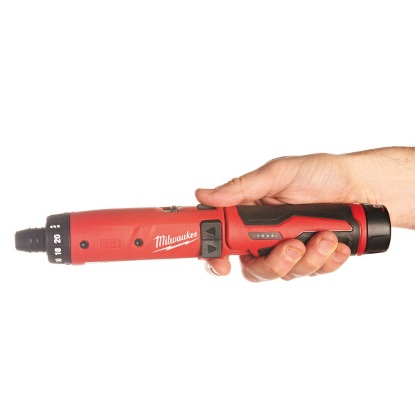 Викрутка акумуляторна MILWAUKEE, M4 D-202B, 5Нм (зарядний пристрій, 2 акумулятори М4 2Аг, картонне пакування)