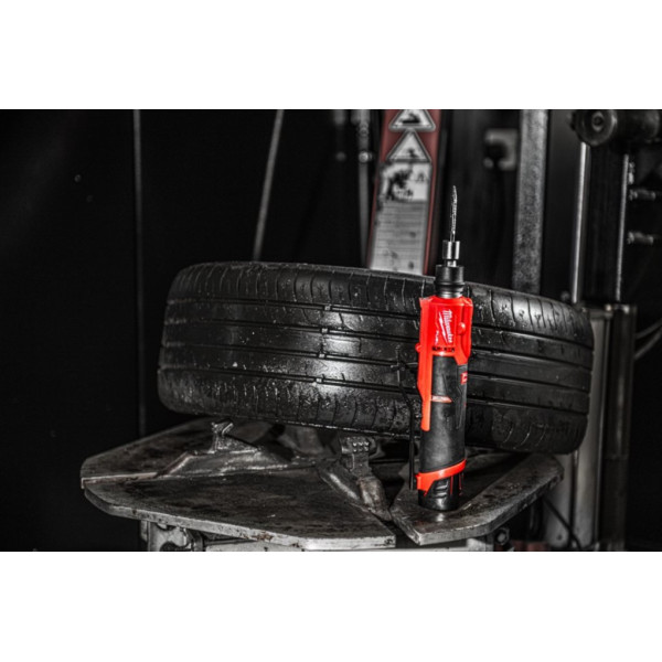 Шліфмашина пряма акумуляторна MILWAUKEE, M12 FTB-0, 7/16" HEX (каркас, картонне пакування) Шліфмашина пряма акумуляторна MILWAUKEE, M12 FTB-0, 7/16" HEX (каркас, картонне пакування)