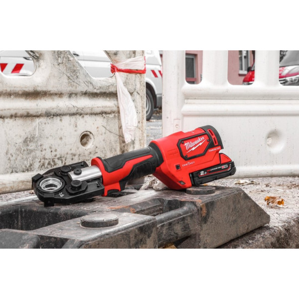 Обтискач гідравлійчний акумуляторний для кабелів MILWAUKEE, M18 HCCT-201C, 53кН (зарядний.пристрій M12-18 FC, 1 акумумулятор М18