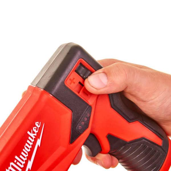 Степлер акумуляторний MILWAUKEE, M12 BST-0 (каркас. кліпса для ременя, картонне пакування) Степлер акумуляторний MILWAUKEE, M12 BST-0 (каркас. кліпса для ременя, картонне пакування)