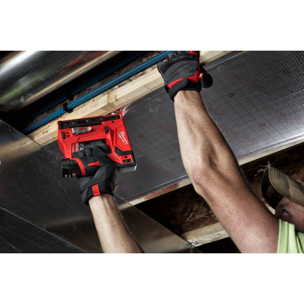 Степлер акумуляторний MILWAUKEE, M12 BST-0 (каркас. кліпса для ременя, картонне пакування) Степлер акумуляторний MILWAUKEE, M12 BST-0 (каркас. кліпса для ременя, картонне пакування)