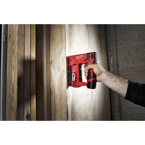 Степлер акумуляторний MILWAUKEE, M12 BST-0 (каркас. кліпса для ременя, картонне пакування)