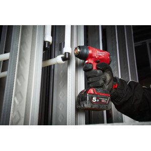 Термоповітродувка акумуляторна MILWAUKEE, M18 BHG-502C (зарядний пристрій M12-18 FC, 2 акумулятори М18 В5 5Аг, аксесуари, кейс)