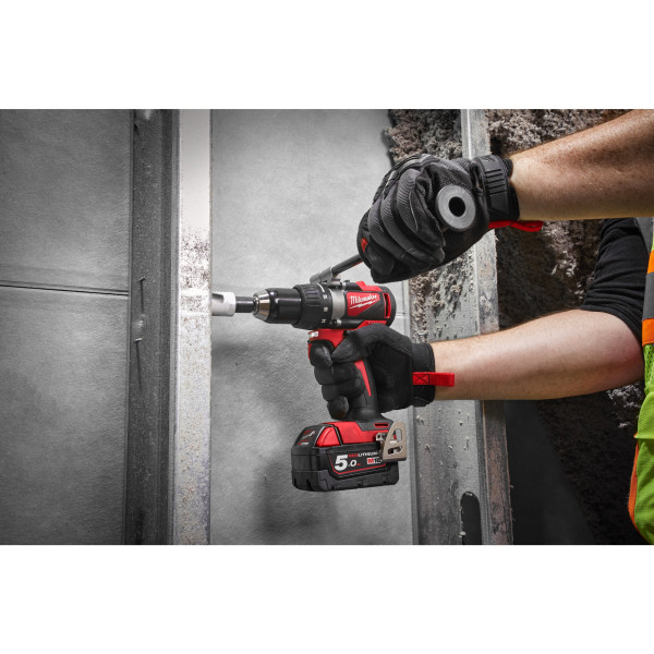 Дриль-шуруповерт акумуляторний безщітковий MILWAUKEE, M18 BLDD2-502X, 82Нм (зарядний пристрій М12-18 FС, 2 акумулятори М18 В5 5А Дриль-шуруповерт акумуляторний безщітковий MILWAUKEE, M18 BLDD2-502X, 82Нм (зарядний пристрій М12-18 FС, 2 акумулятори М18 В5 5А