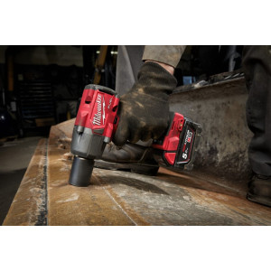 Гайковерт акумуляторний безщітковий 3/8'' MILWAUKEE, М18 FMTIW2F38-0X, 813Нм, з кільцем (каркас, кліпса для реміня, HDкейс)