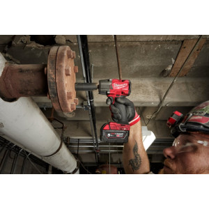 Гайковерт акумуляторний безщітковий 3/8'' MILWAUKEE, М18 FMTIW2F38-0X, 813Нм, з кільцем (каркас, кліпса для реміня, HDкейс)