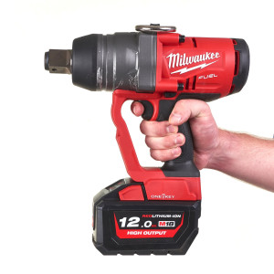 Гайковерт акумуляторний безщітковий 1'' MILWAUKEE, M18 ONEFHIWF1-0X, 2400Нм, з кільцем (каркас, HD кейс)