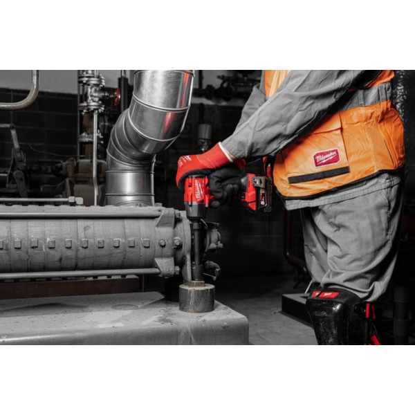 Гайковерт акумуляторний безщітковий 1/2'' MILWAUKEE, M18 FMTIW2P12-502X, 881Нм, з піном (зарядний пристрій M12-18 FC, 2 акумулят