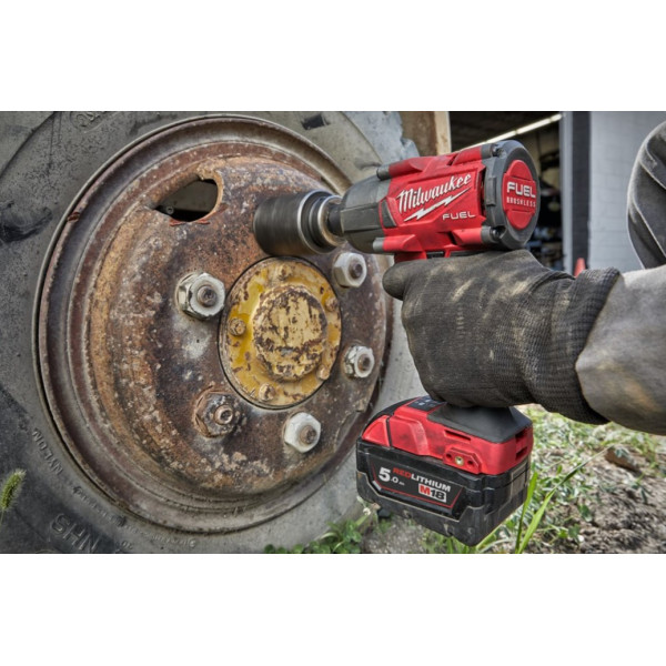 Гайковерт акумуляторний безщітковий 1/2'' MILWAUKEE, M18 FMTIW2P12-502X, 881Нм, з піном (зарядний пристрій M12-18 FC, 2 акумулят