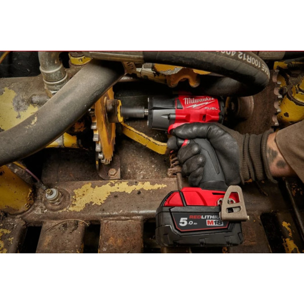 Гайковерт акумуляторний безщітковий 1/2'' MILWAUKEE, M18 FMTIW2F12-0Х, 881Нм, з кільцем (каркас, кліпса для реміня, HDкейс)