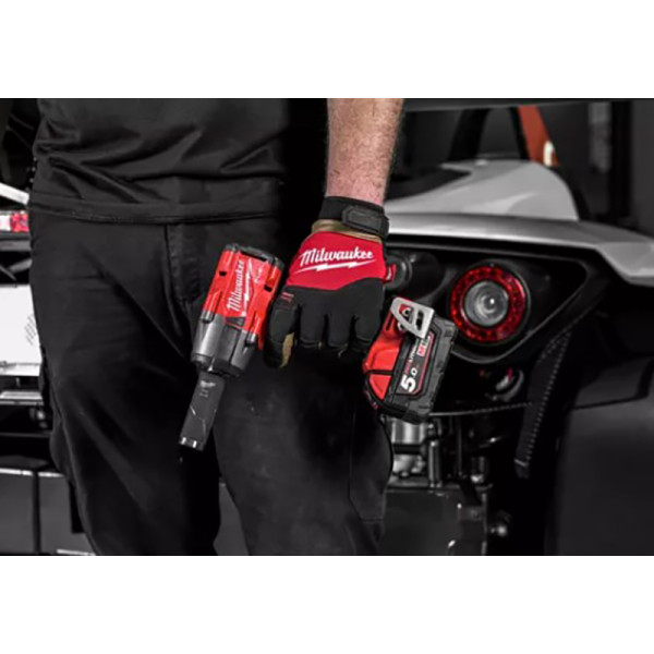 Гайковерт акумуляторний безщітковий 1/2'' MILWAUKEE, M18 FMTIW2F12-0Х, 881Нм, з кільцем (каркас, кліпса для реміня, HDкейс)