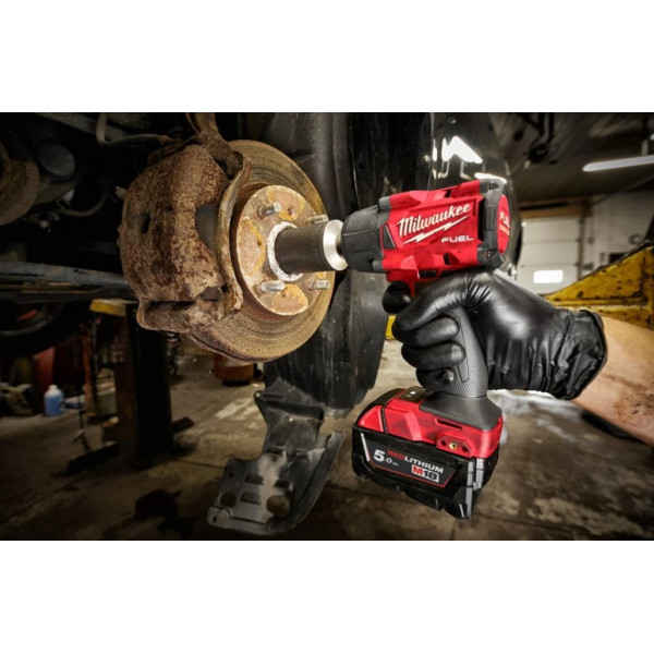 Гайковерт акумуляторний безщітковий 1/2'' MILWAUKEE, M18 FMTIW2F12-0Х, 881Нм, з кільцем (каркас, кліпса для реміня, HDкейс)