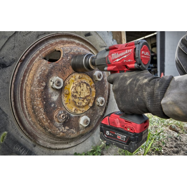 Гайковерт акумуляторний безщітковий 1/2'' MILWAUKEE, M18 FMTIW2F12-0Х, 881Нм, з кільцем (каркас, кліпса для реміня, HDкейс)