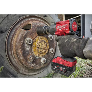 Гайковерт акумуляторний безщітковий MILWAUKEE 1/2" (881 Нм) M18 FMTIW2F12-502X, з фрикційним кільцем, (зарядний пристрій M12-18