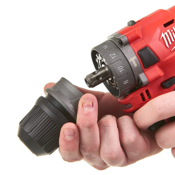 Дриль-шуруповерт з ударом акумуляторний безщітковий MILWAUKEE, M12 FPDXKIT-202X, 37Нм (зарядний пристрій С12 С, 2 акумулятори М1