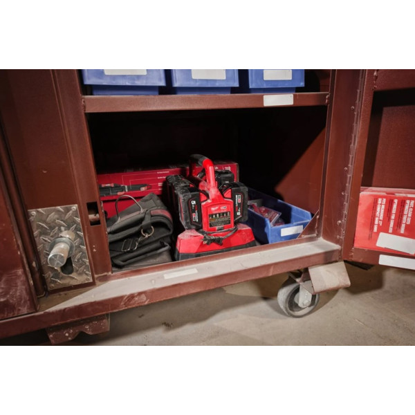 Зарядний пристрій PАCKOUT MILWAUKEE, M18 PC6 (на 6 акумуляторів) (заміна на 4932498551)