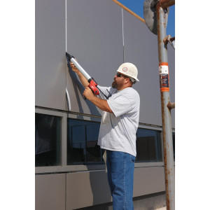 Пістолет для герметиків акумуляторний MILWAUKEE, M12 PCG/400A-201B, 400мл (зарядний пристрій, 1 акумулятор М12 В2 2Ач, алюмінієв