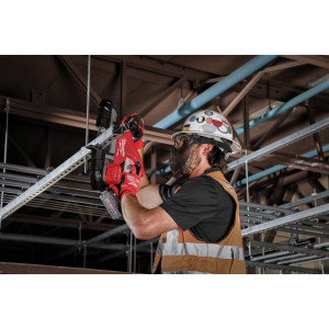 Пила стрічкова акумуляторна MILWAUKEE, M18 FBS85-202C (зарядний пристрій M12-18 FC, 2 акумулятори М18 В2 2Аг, аксесуари, кейс)