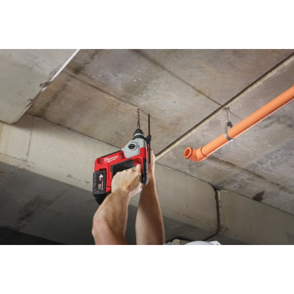 Компактный аккумуляторный перфоратор MILWAUKEE SDS-Plus M18 BH-402C 4933443330 Компактный аккумуляторный перфоратор MILWAUKEE SDS-Plus M18 BH-402C 4933443330