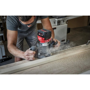 Фрезер кромкувальний акумулятрний MILWAUKEE, M18 FTR8-0X, цанга 6/8мм (насадки для відалення пилу 2шт, накладка 146мм, цанга 1х6