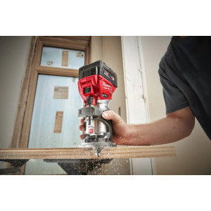 Фрезер кромкувальний акумулятрний MILWAUKEE, M18 FTR8-0X, цанга 6/8мм (насадки для відалення пилу 2шт, накладка 146мм, цанга 1х6