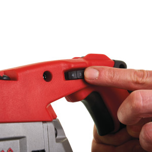 Пила стрічкова акумуляторна MILWAUKEE, M18 CBS125-502C (зарядний пристрій М12-18 FC, 2 акумулятори М18 В5 5Аг, кейс)